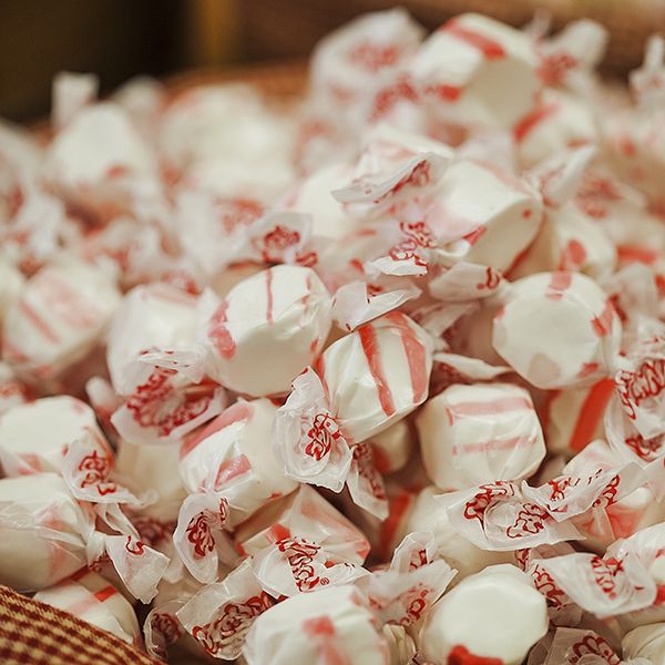 Peppermint Kisses Taffy